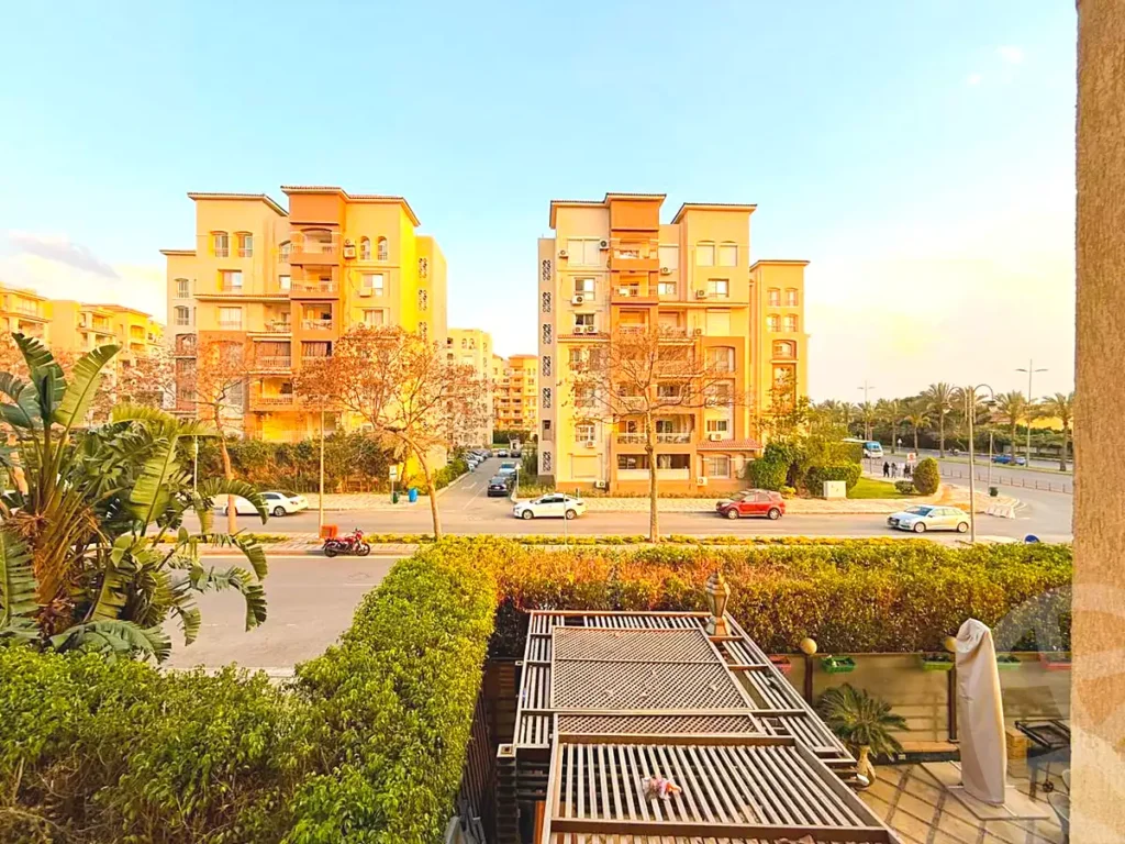 شقة للبيع مدينتي نموذج 700 تشطيب سوبر لوكس في طريق مدينتي . شركة المؤيد