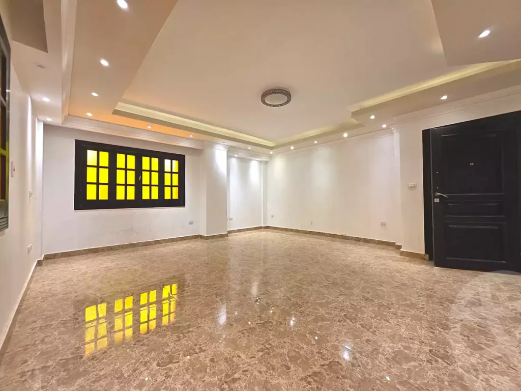 شقه ١٨٠م للايجار سكني او اداري بالتجمع ( البنفسج ) في شارع الجابري . شركة المؤيد