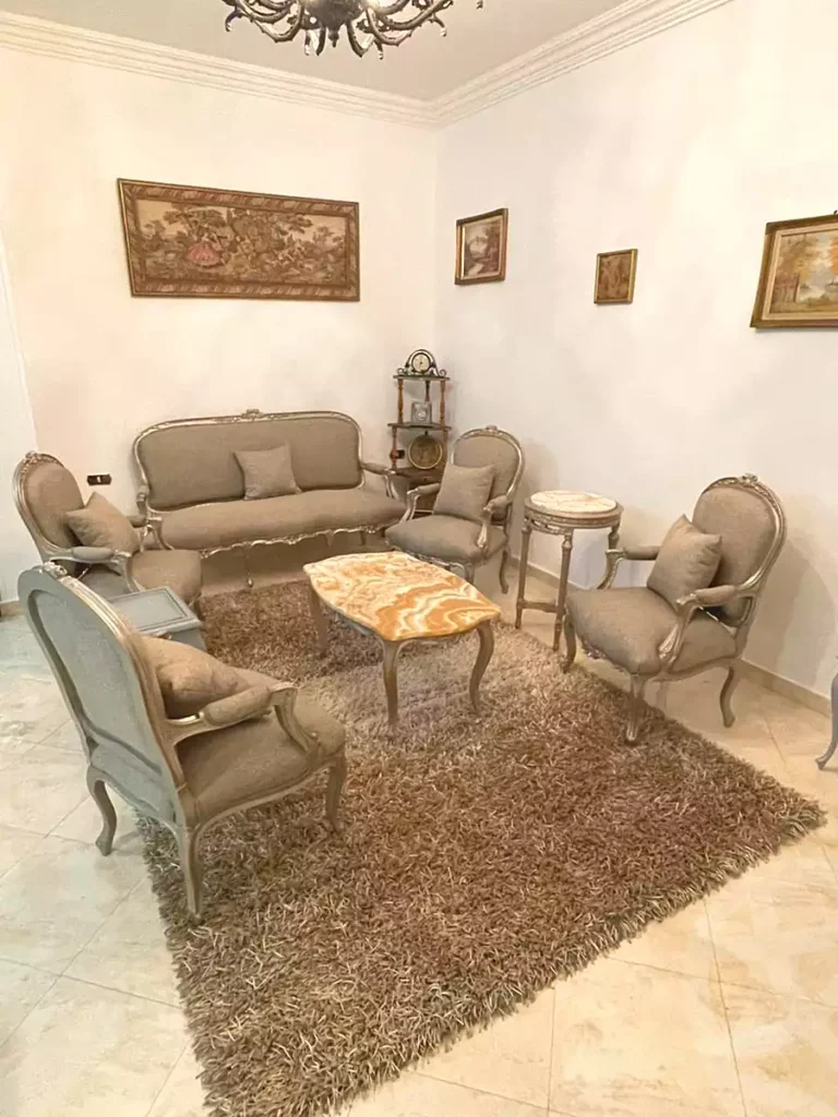 شقة مفروشة سوبر لوكس للإيجار مساحه 140متر في النرجس عمارات بالتجمع الخامس القاهره الجديده في شارع محمد صبري ابو علم . شركة المؤيد