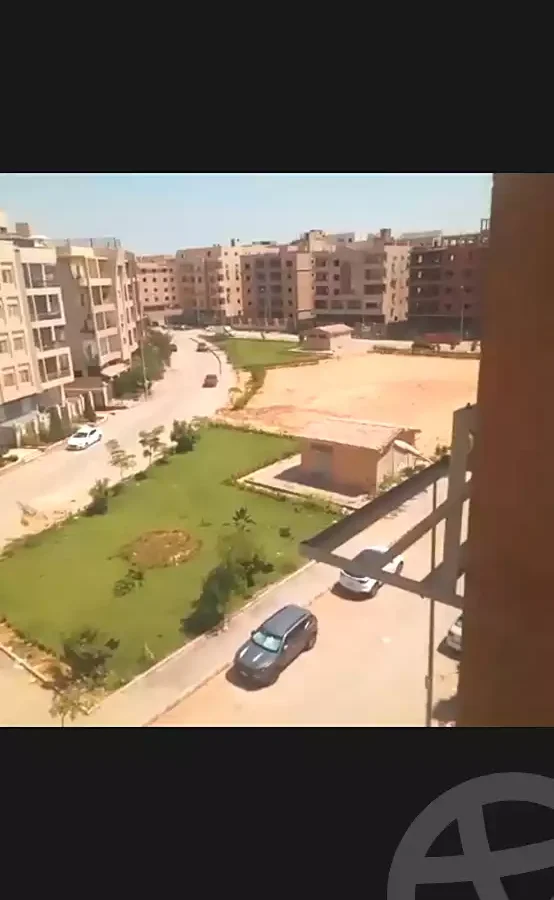 شقه مميزه للايجار فى اللوتس الشماليه في المنطقة الأولى – اللوتس الشمالية . شركة المؤيد